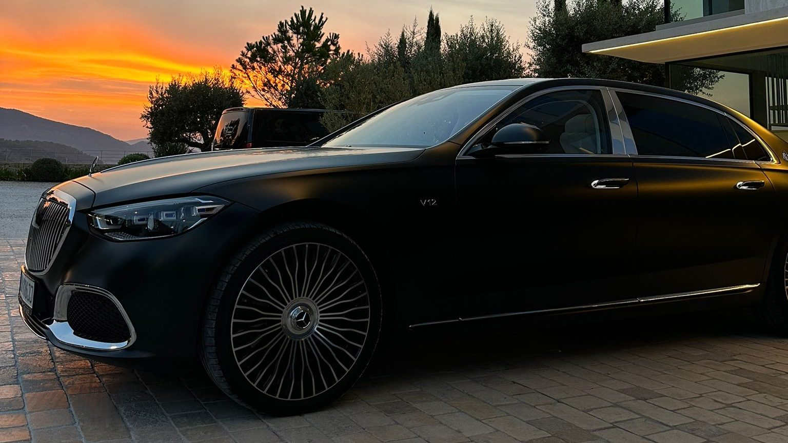 Service Chauffeur Mercedes-Maybach 680 sur la Côte d'Azur